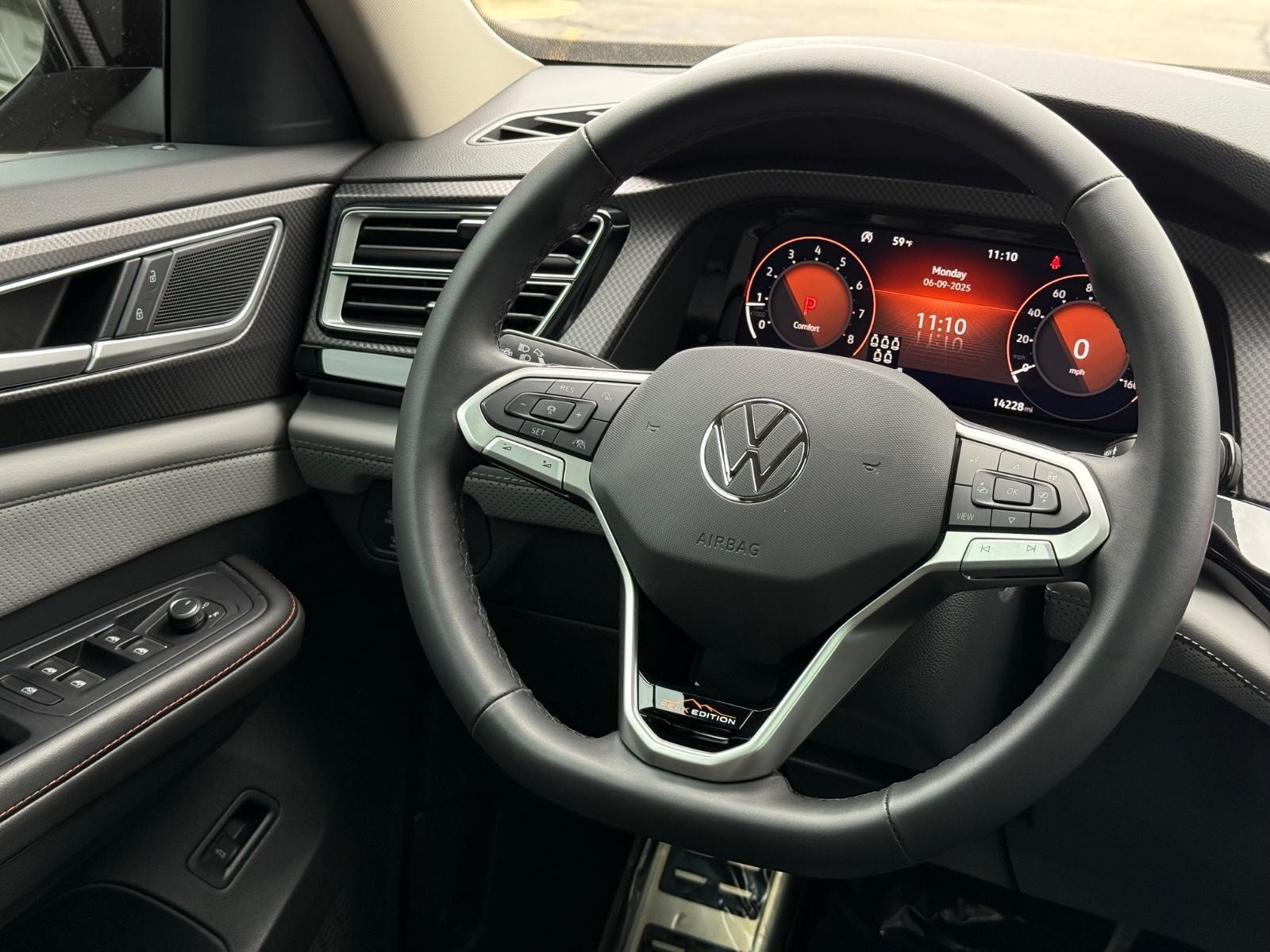 Volkswagen Atlas Vehicle Image 15