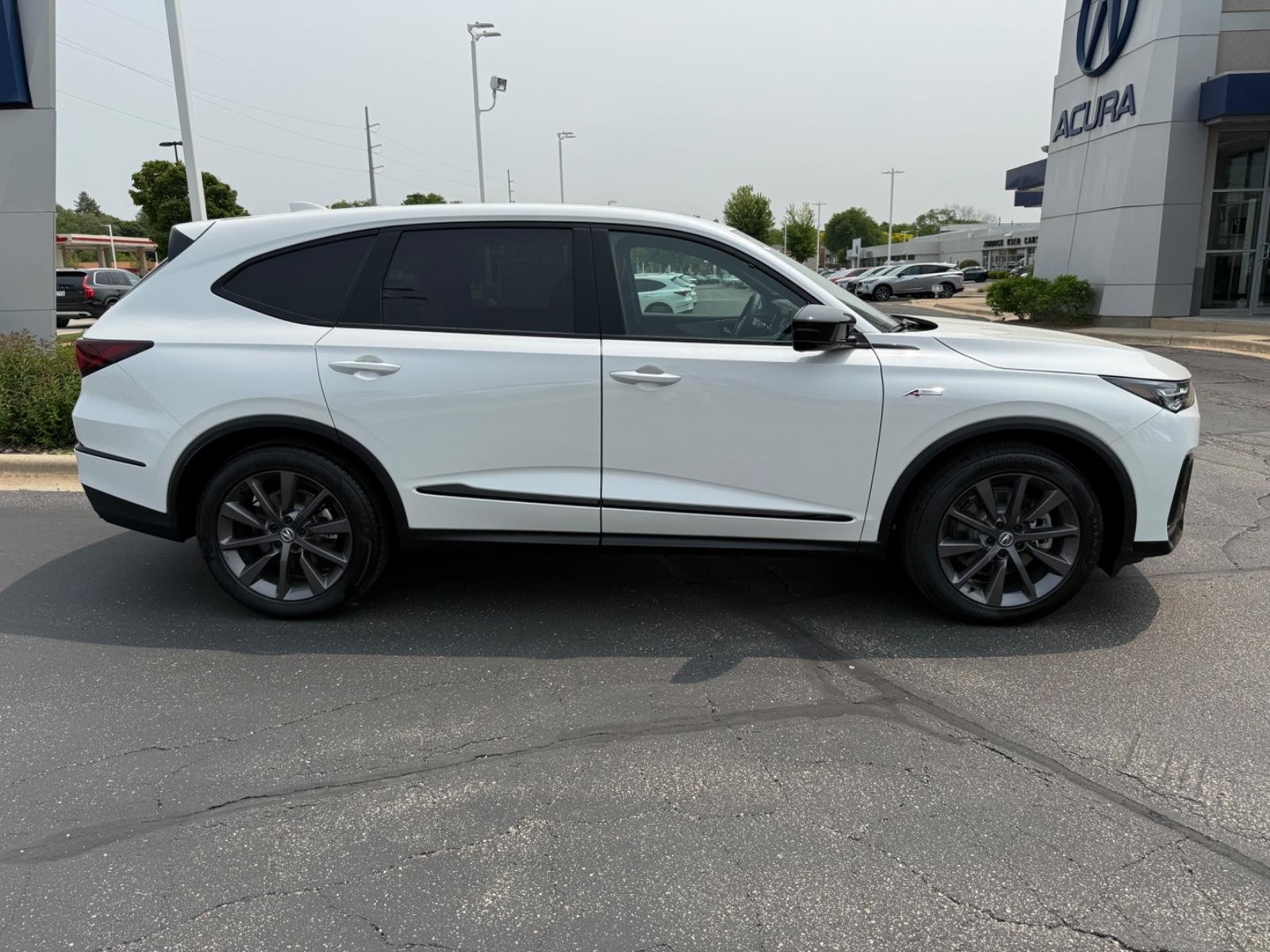 Acura MDX Vehicle Image 02