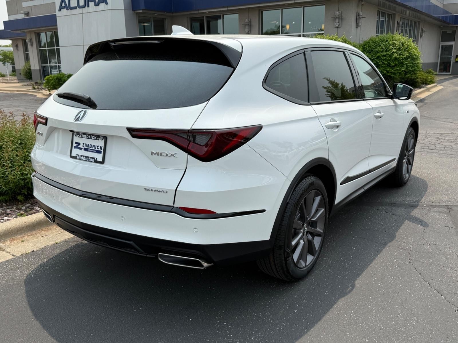 Acura MDX Vehicle Image 03