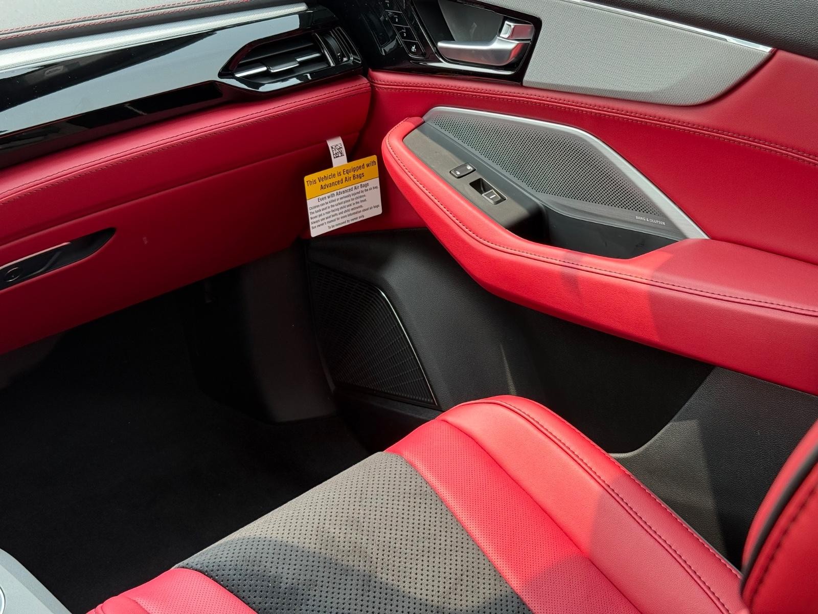 Acura MDX Vehicle Image 10
