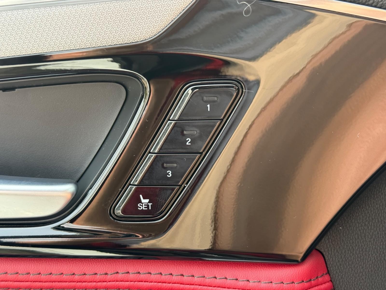Acura MDX Vehicle Image 11