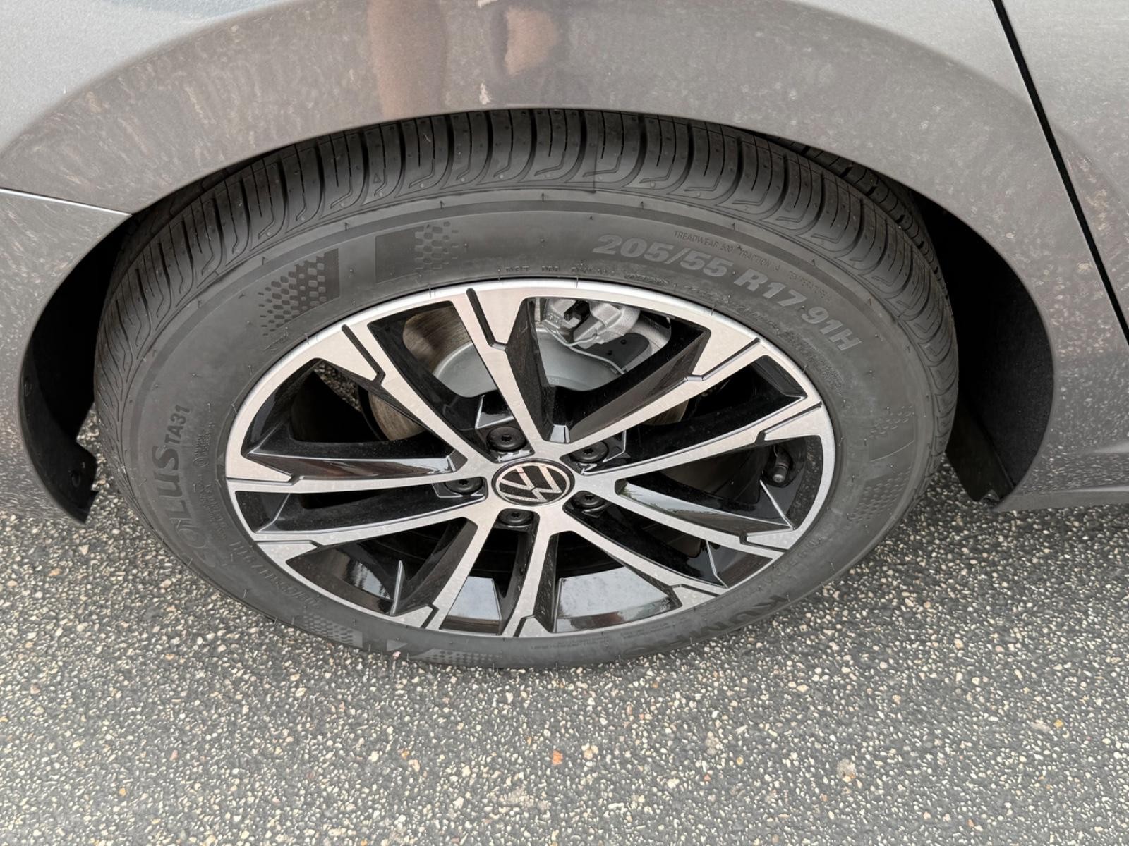 Volkswagen Jetta Vehicle Image 04