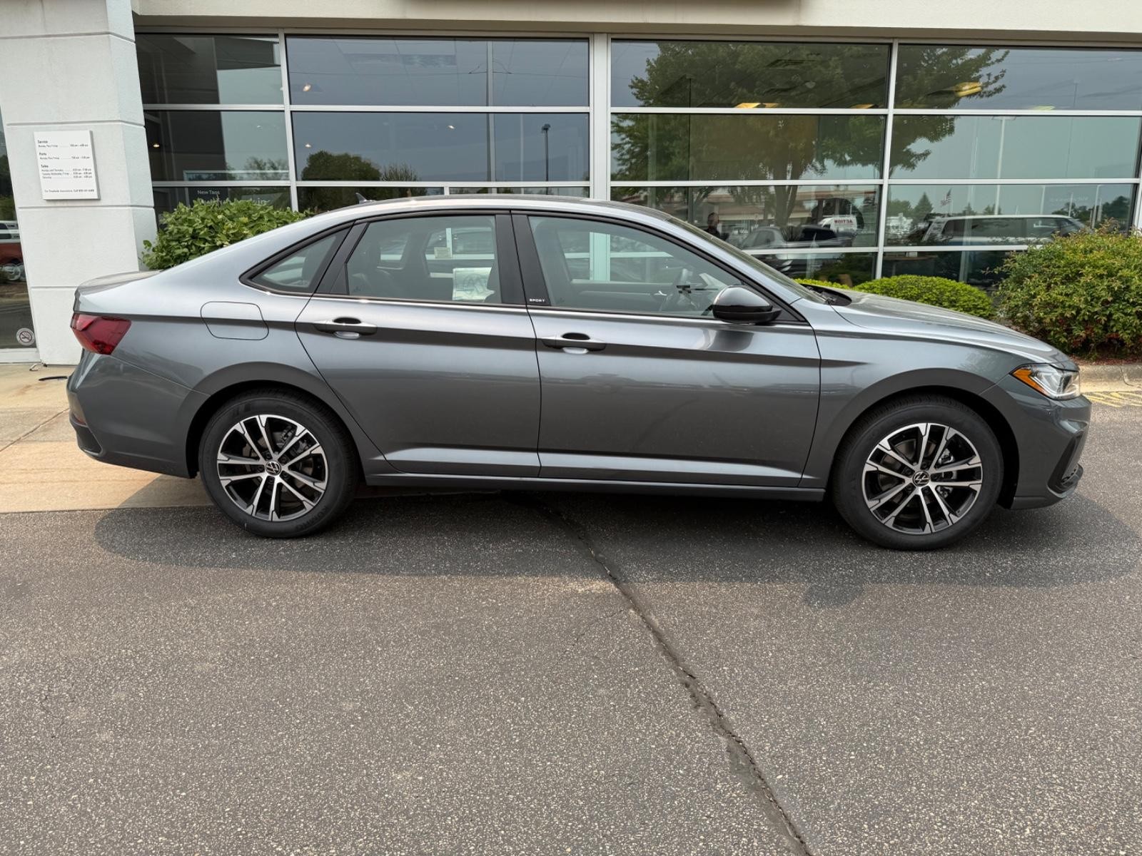 Volkswagen Jetta Vehicle Image 07