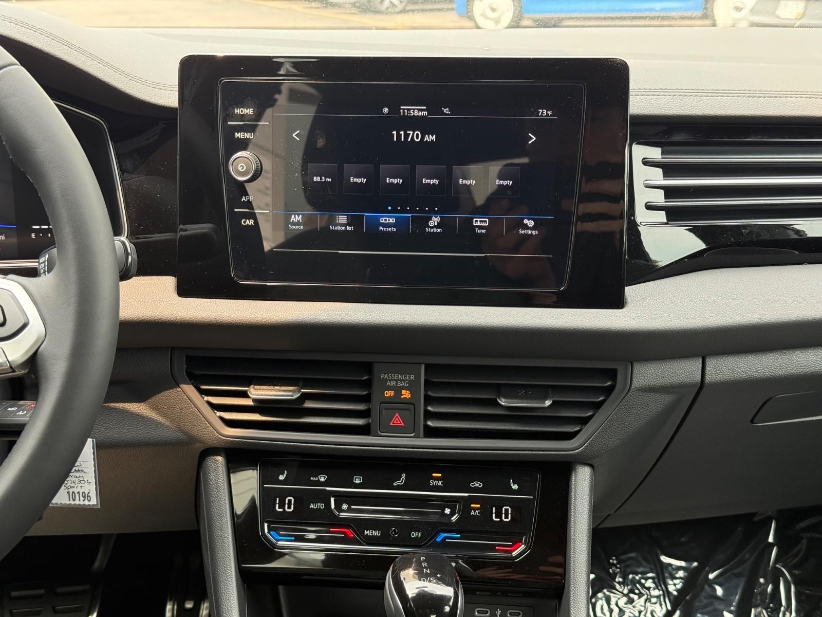 Volkswagen Jetta Vehicle Image 12