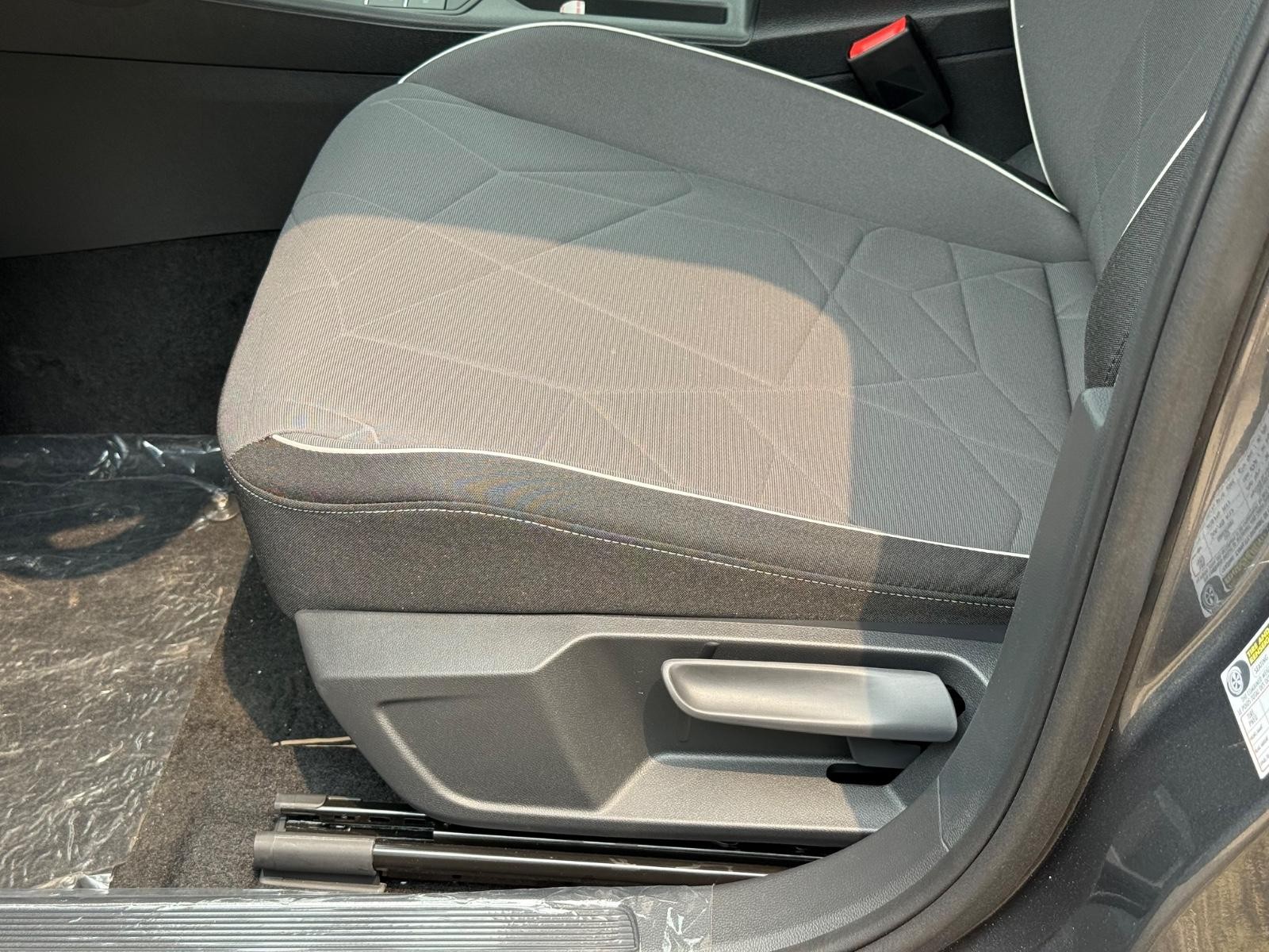Volkswagen Jetta Vehicle Image 21
