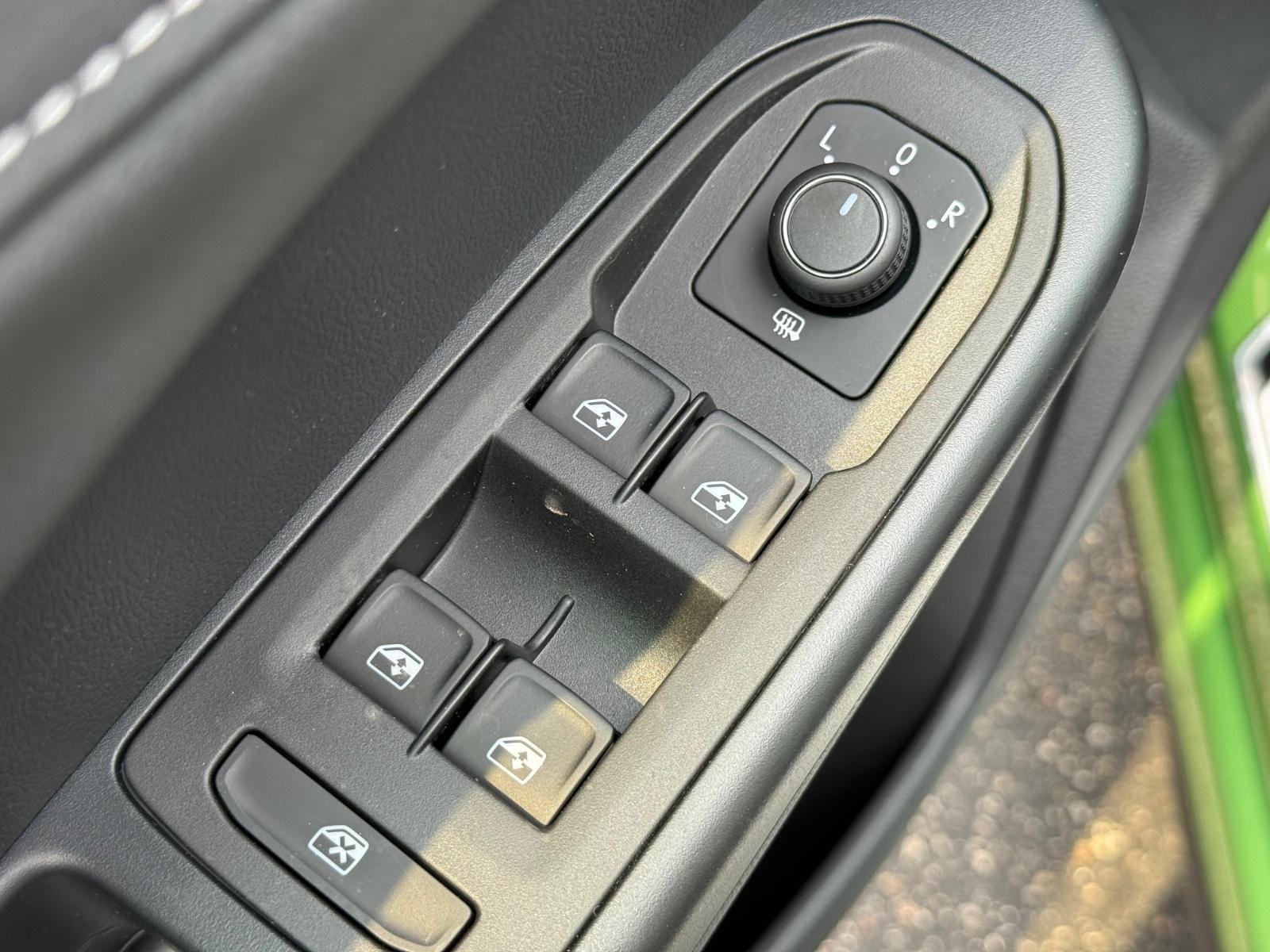 Volkswagen Taos Vehicle Image 15