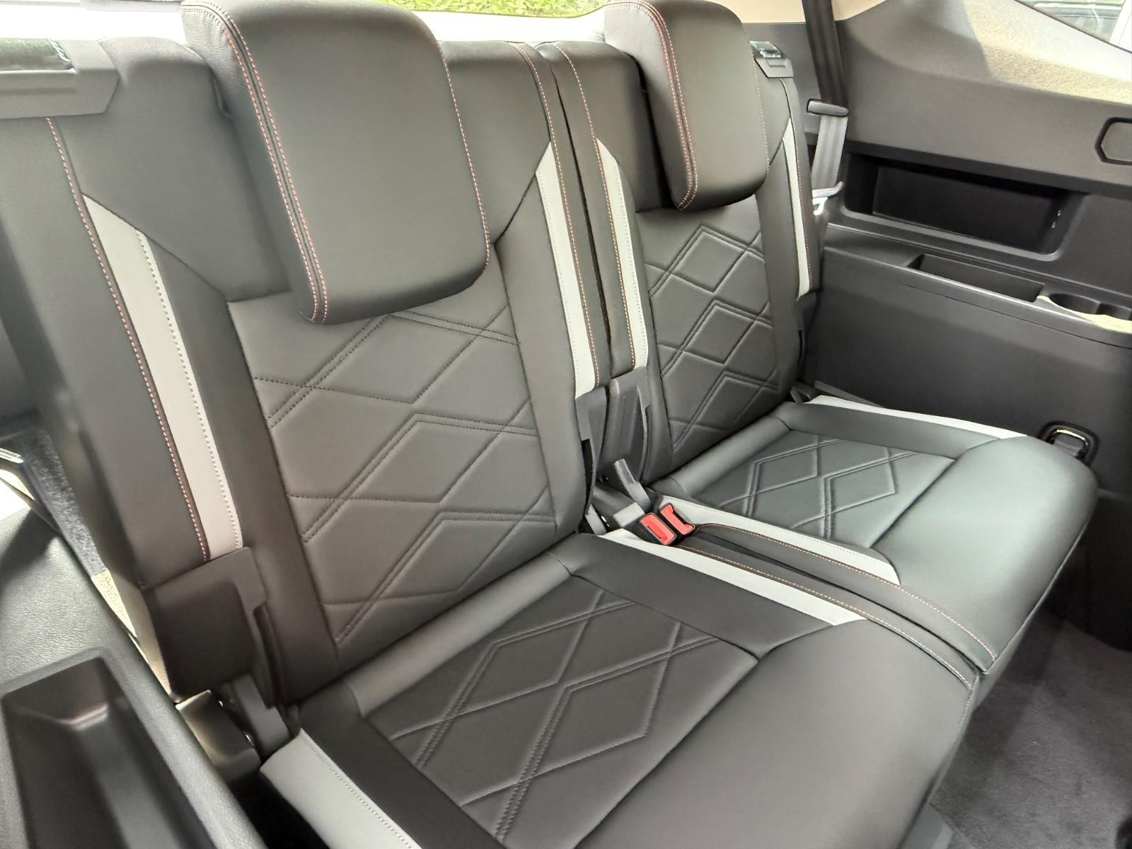 Volkswagen Atlas Vehicle Image 06