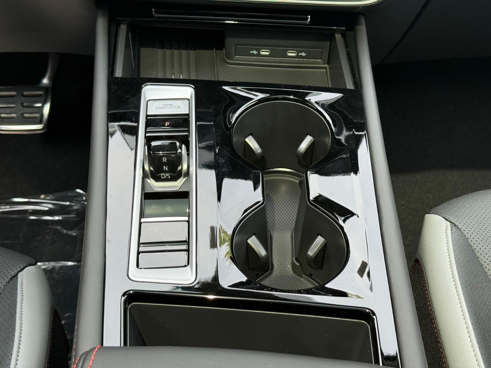 Volkswagen Atlas Vehicle Image 09