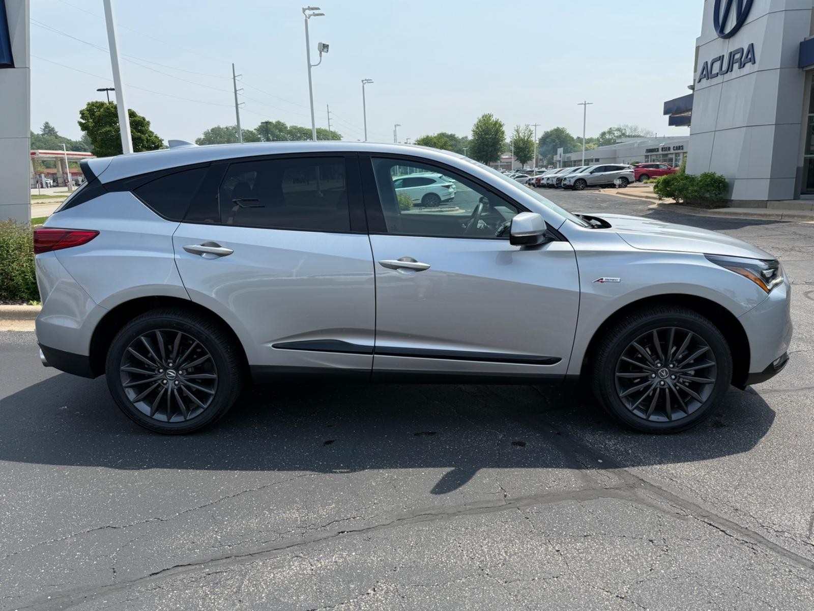 Acura RDX Vehicle Image 02