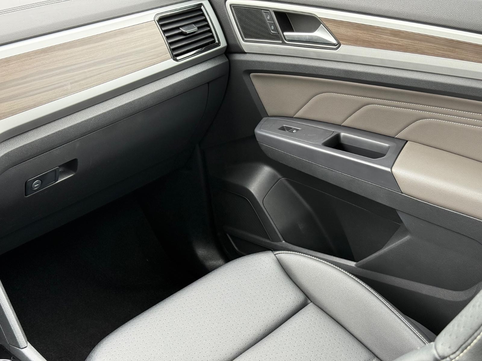 Volkswagen Atlas Vehicle Image 16
