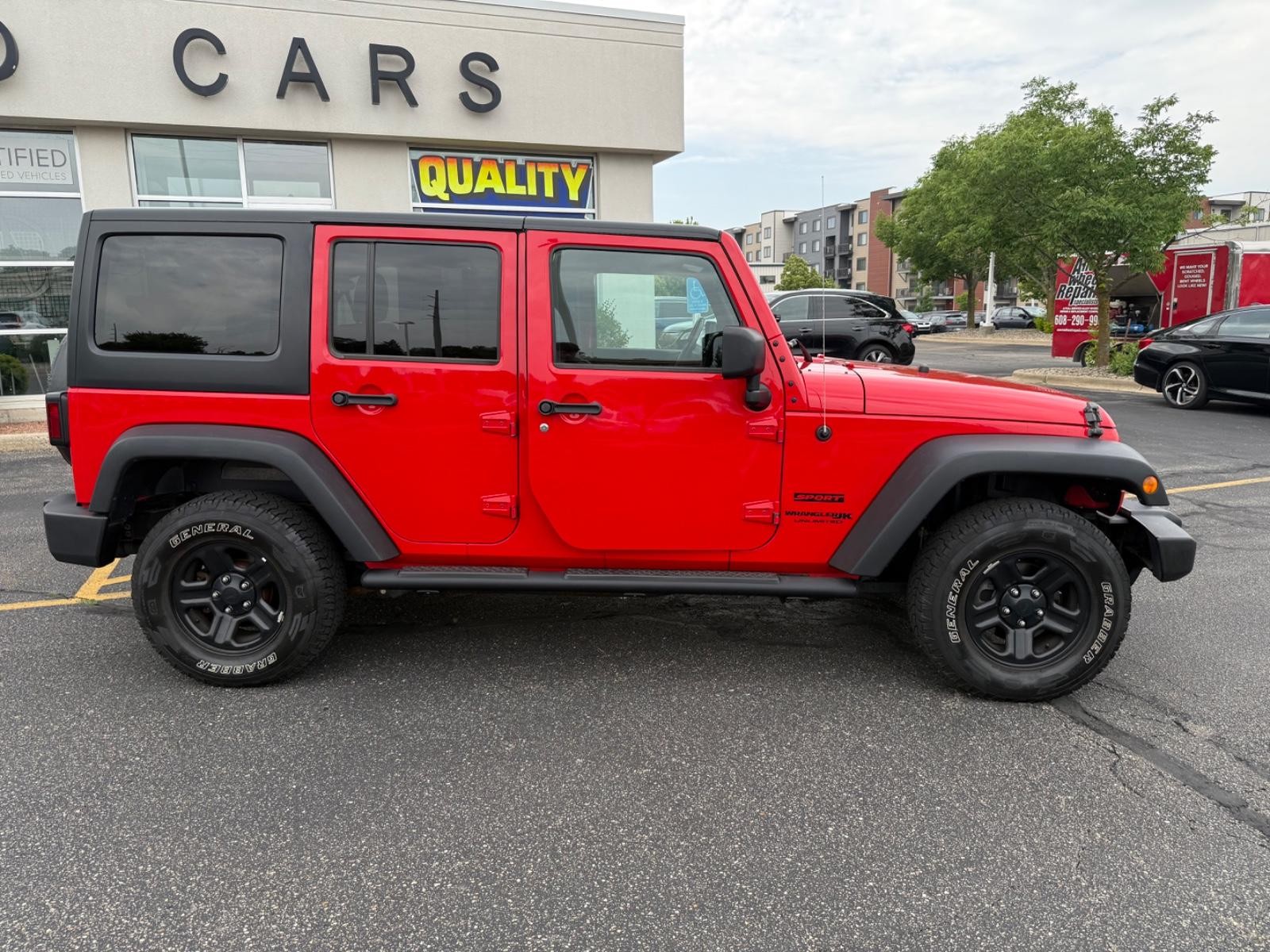 Jeep Wrangler JK Unlimited Vehicle Image 02
