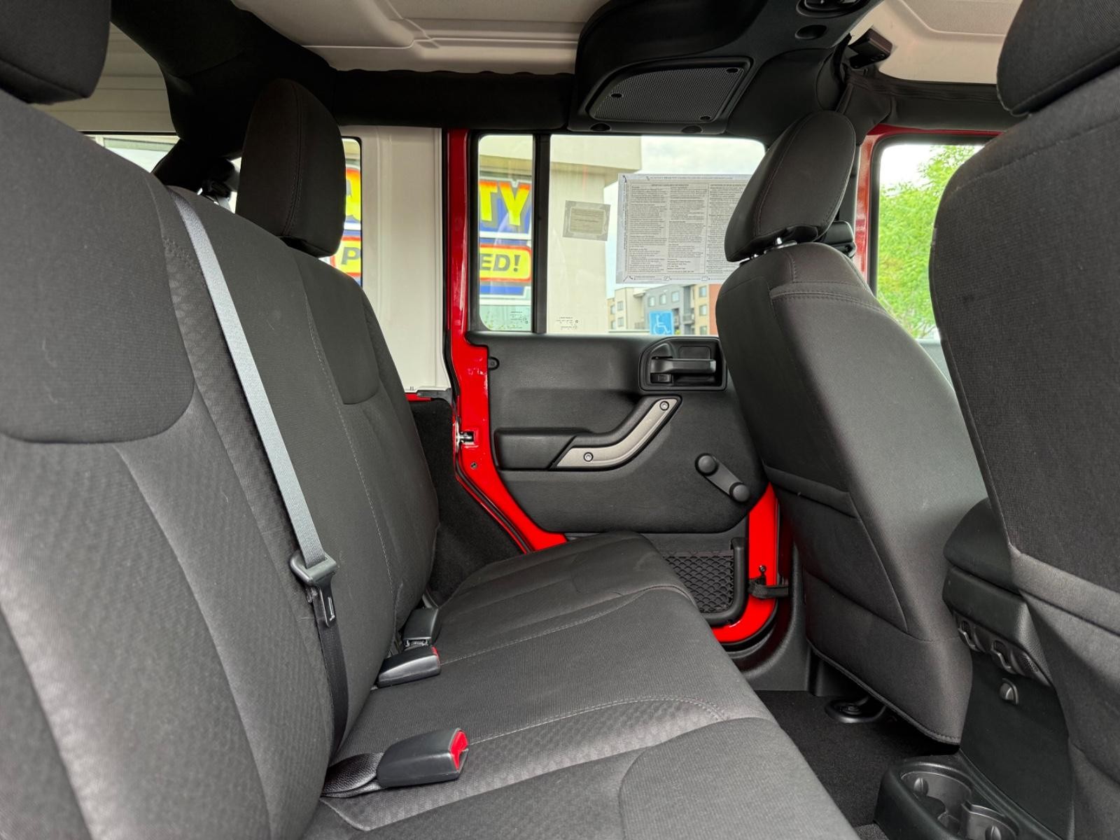 Jeep Wrangler JK Unlimited Vehicle Image 10