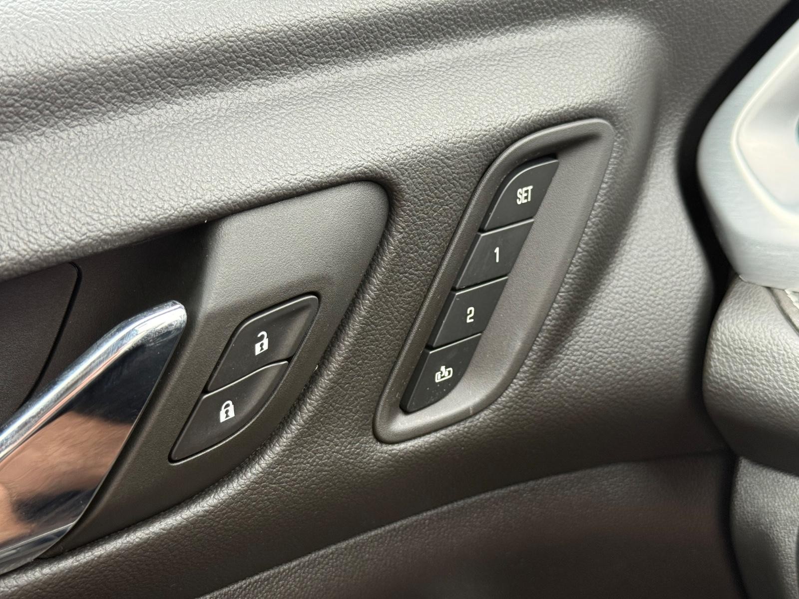 GMC Acadia Vehicle Image 23