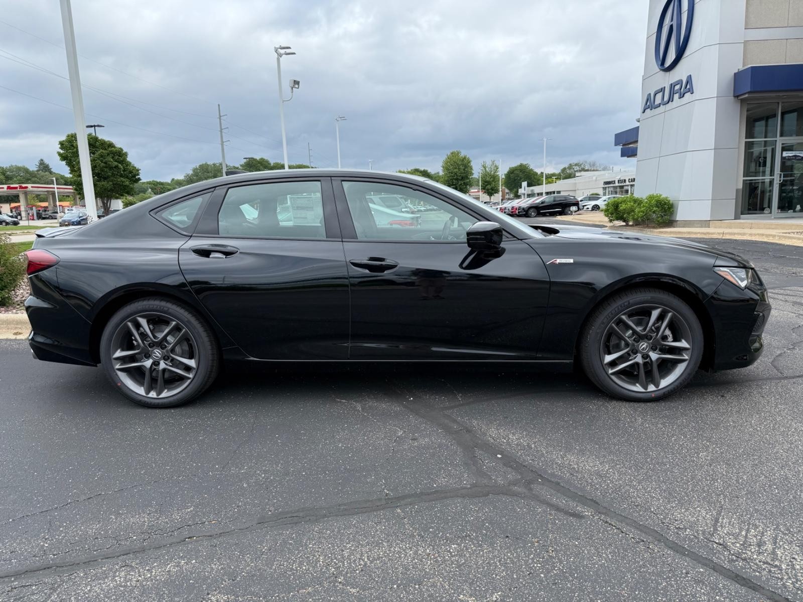 Acura TLX Vehicle Image 02