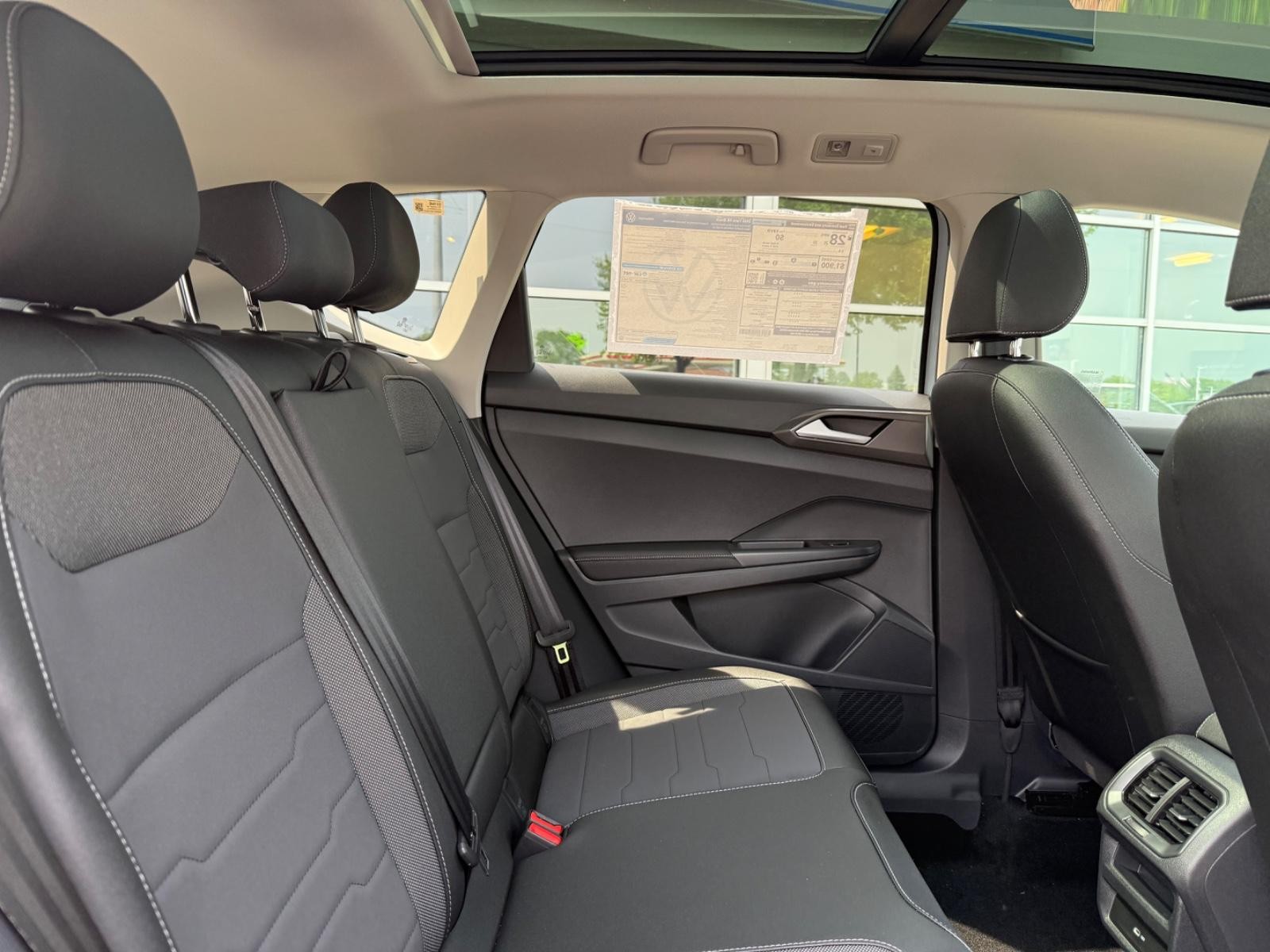 Volkswagen Taos Vehicle Image 05