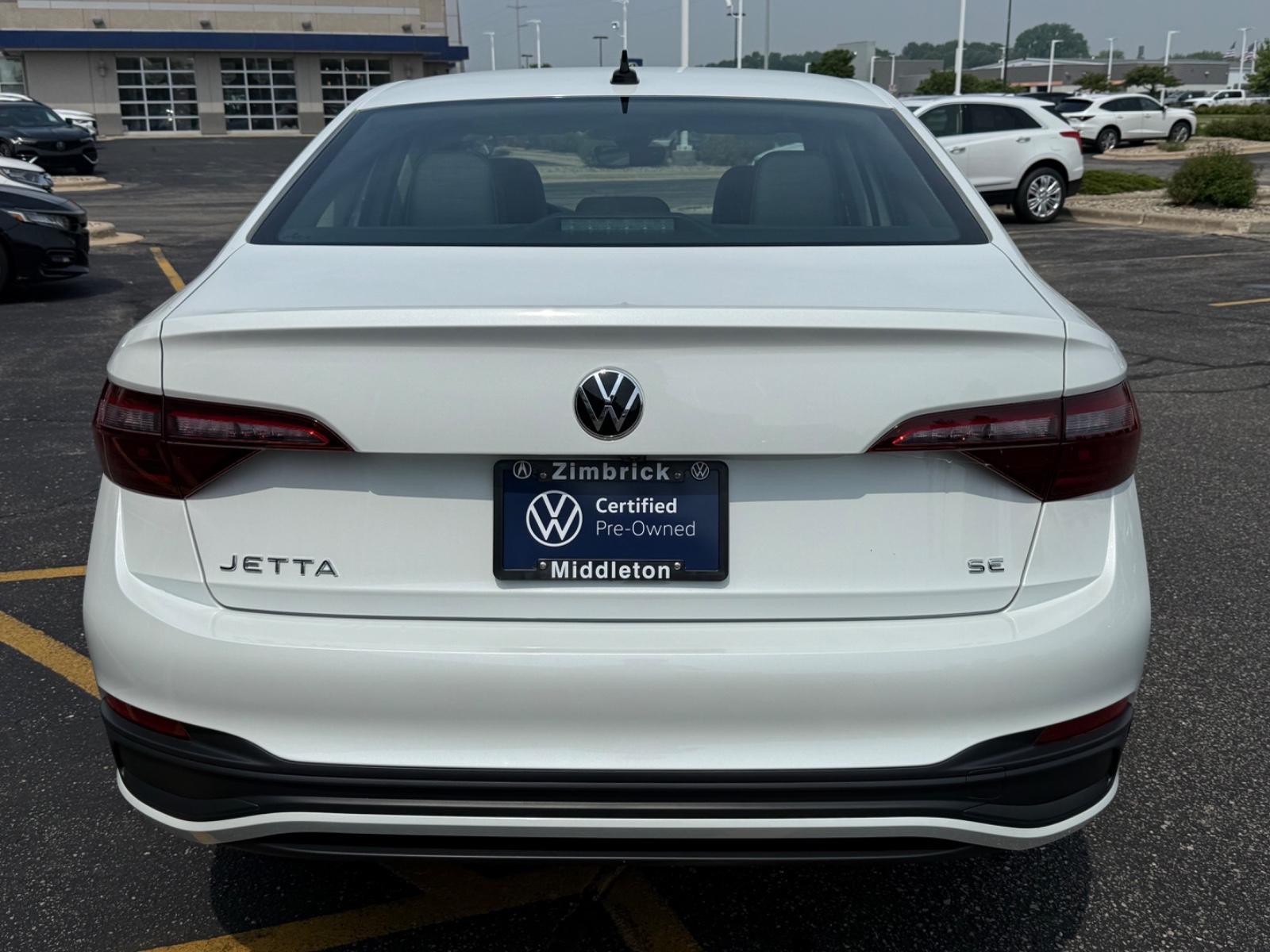 Volkswagen Jetta Vehicle Image 04