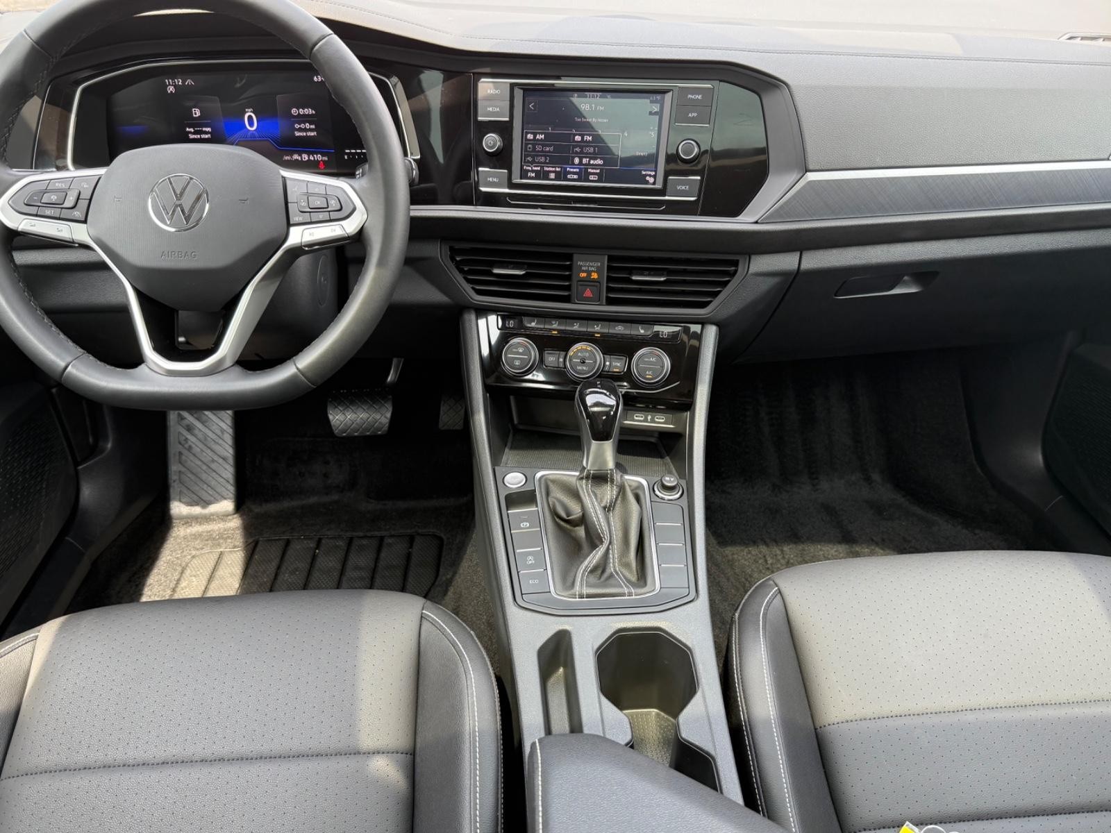 Volkswagen Jetta Vehicle Image 11