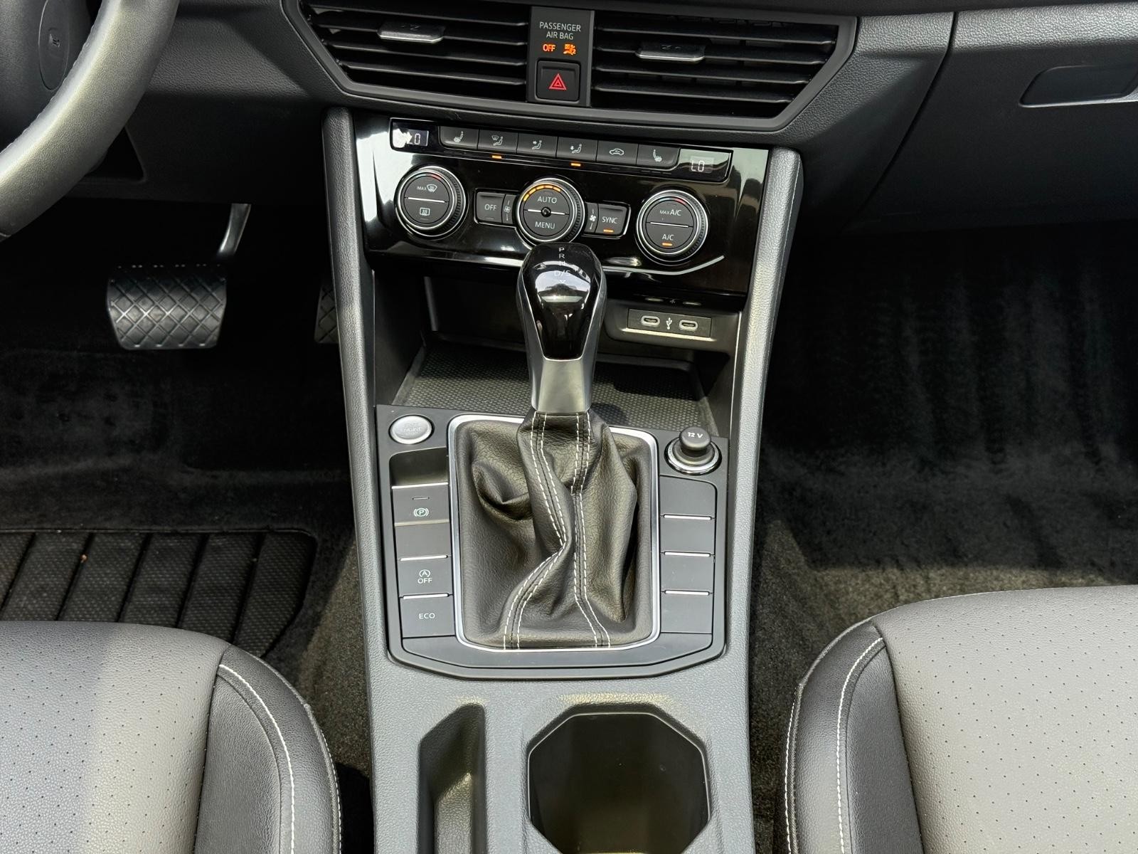 Volkswagen Jetta Vehicle Image 13