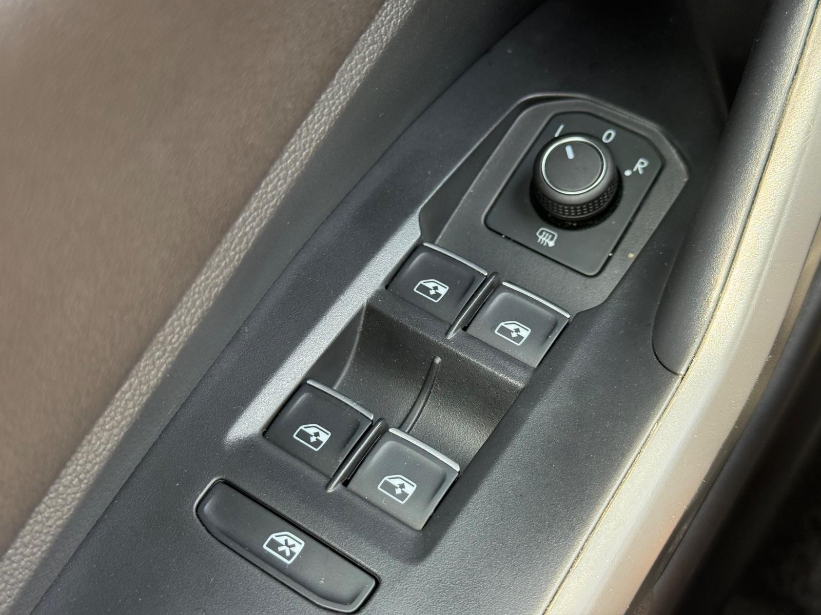 Volkswagen Jetta Vehicle Image 21