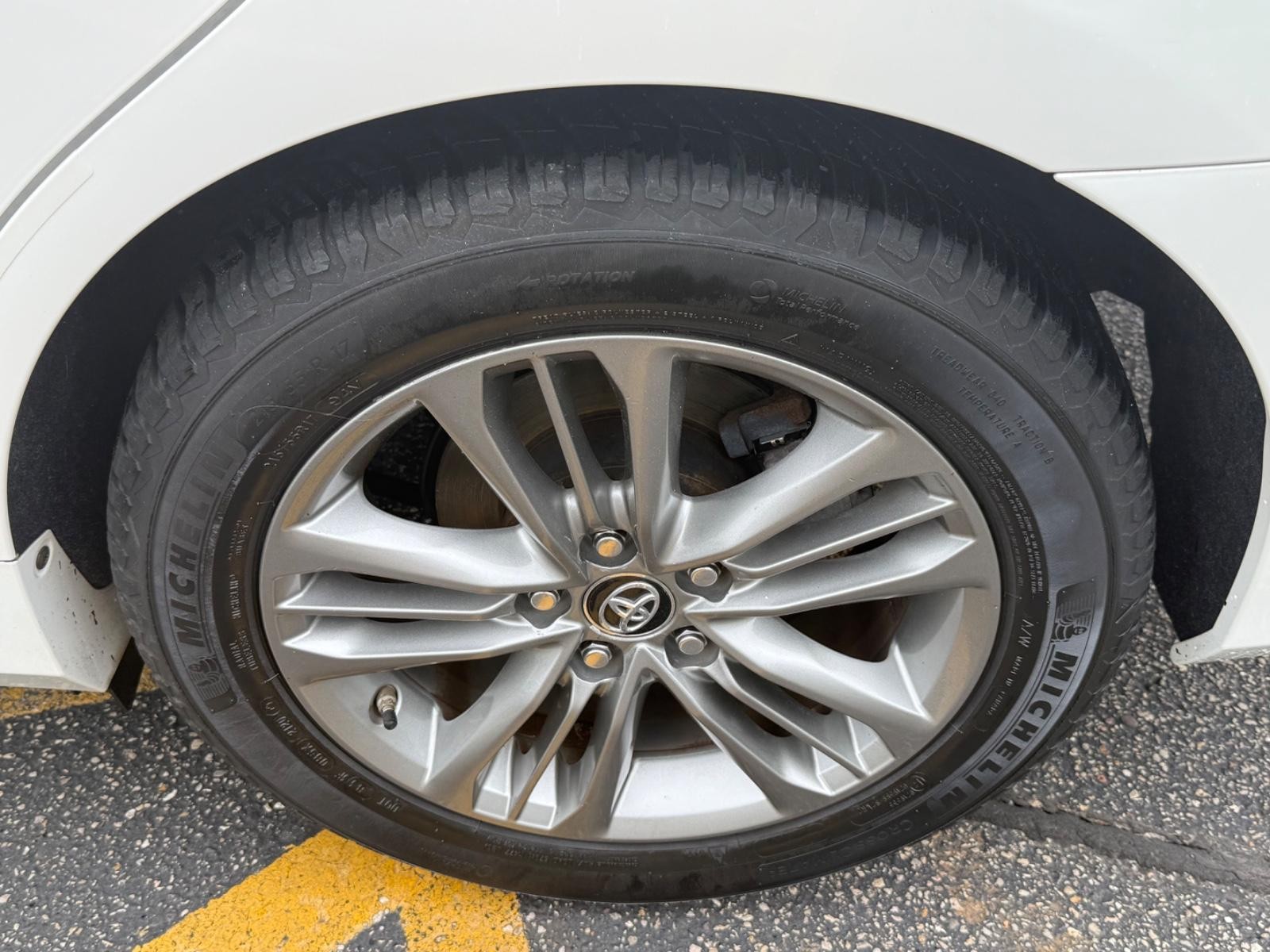 Toyota Camry Vehicle Image 07