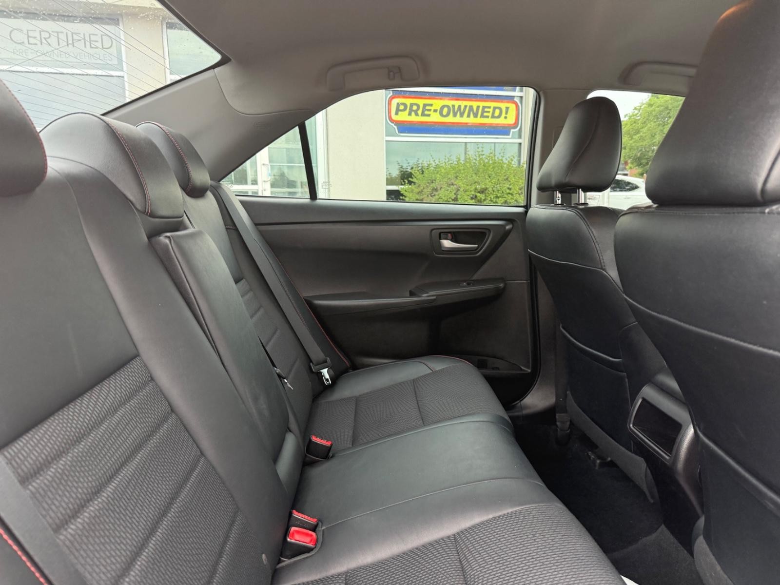 Toyota Camry Vehicle Image 10