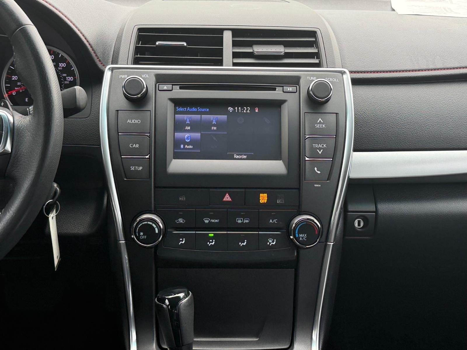 Toyota Camry Vehicle Image 12