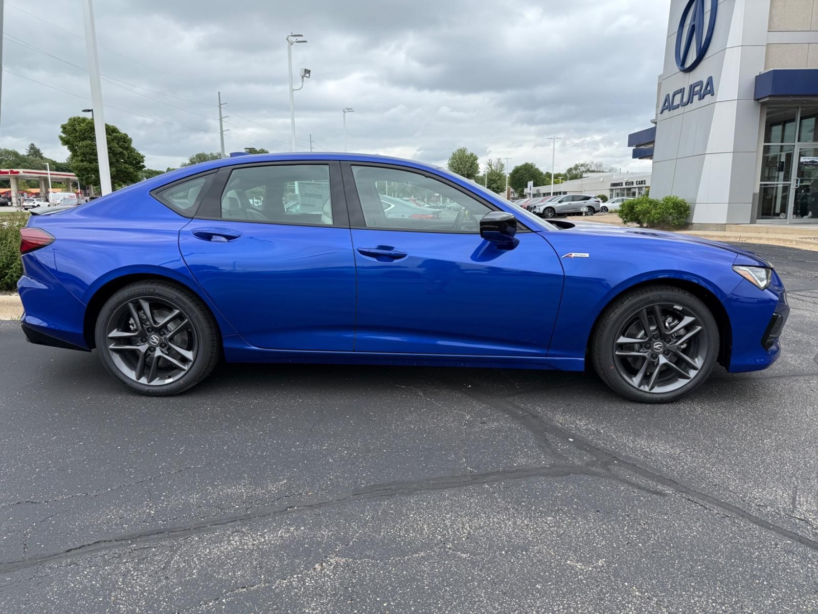 Acura TLX Vehicle Image 02