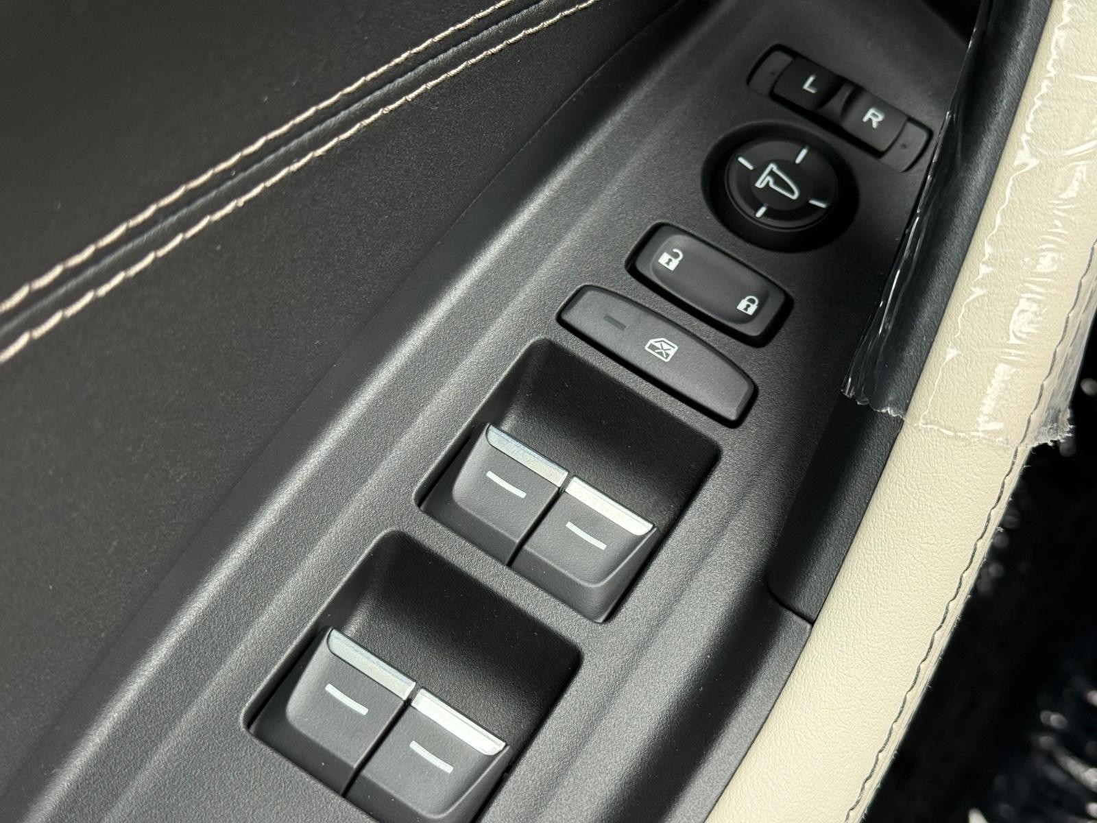 Acura TLX Vehicle Image 16