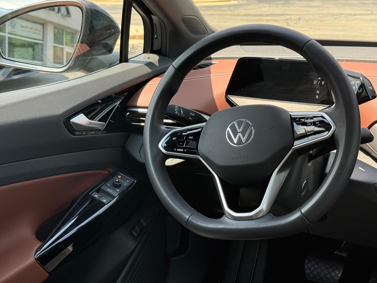 Volkswagen ID.4 Vehicle Image 13
