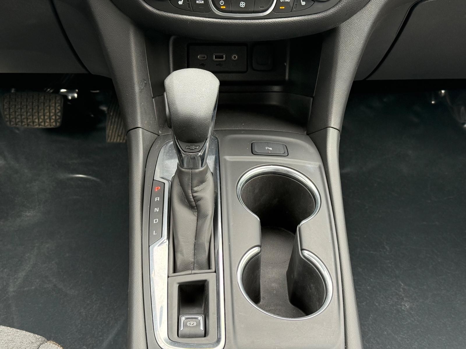 Chevrolet Equinox Vehicle Image 13