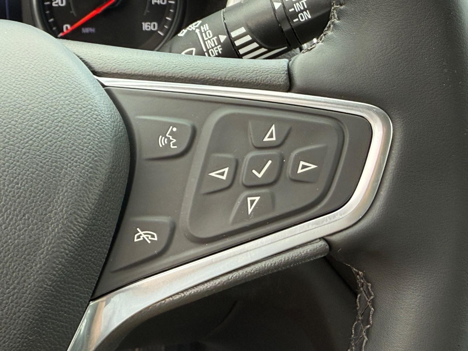 Chevrolet Equinox Vehicle Image 17