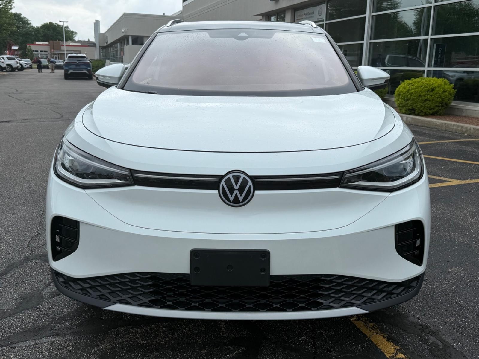 Volkswagen ID.4 Vehicle Image 09