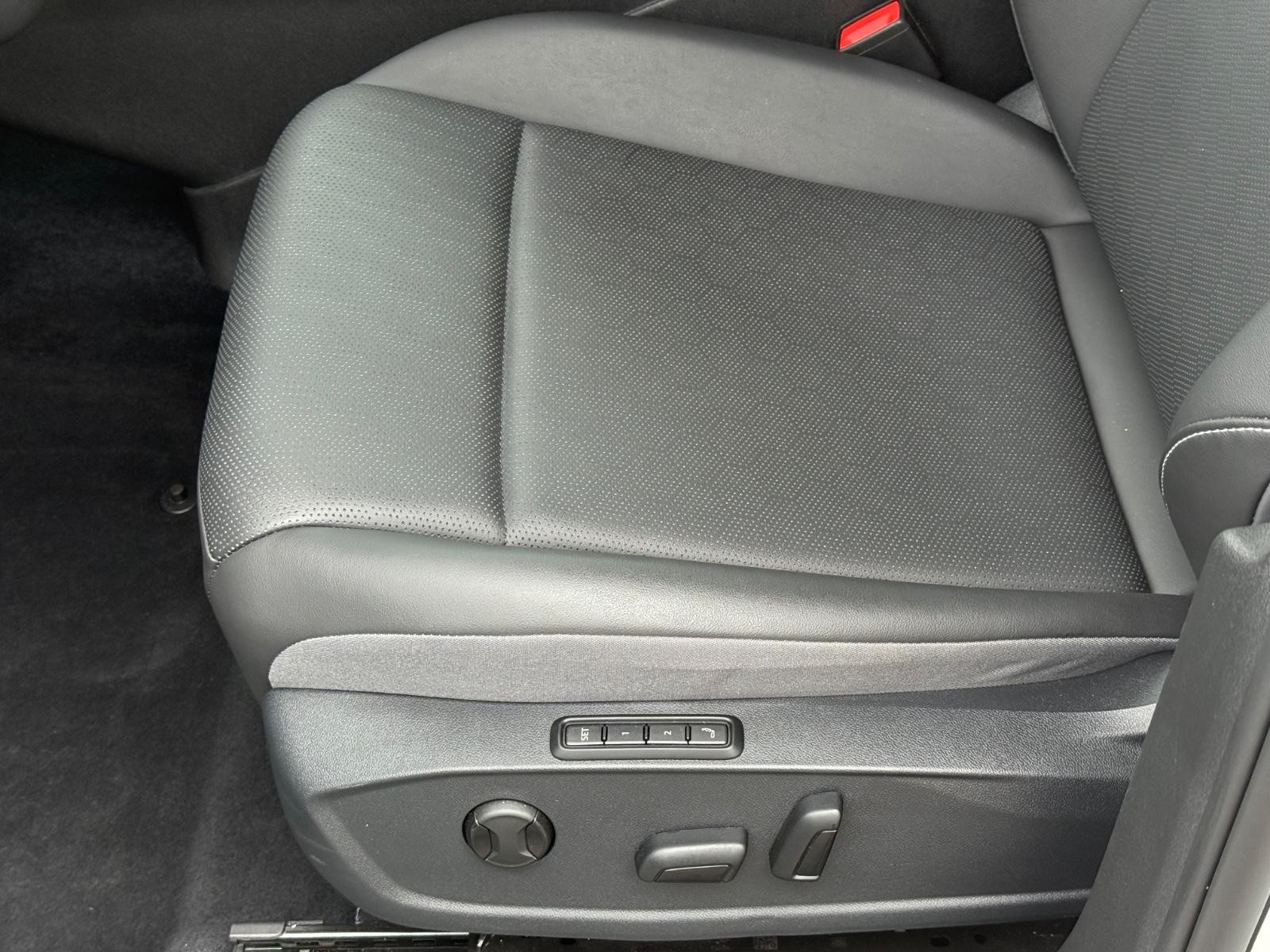 Volkswagen ID.4 Vehicle Image 20