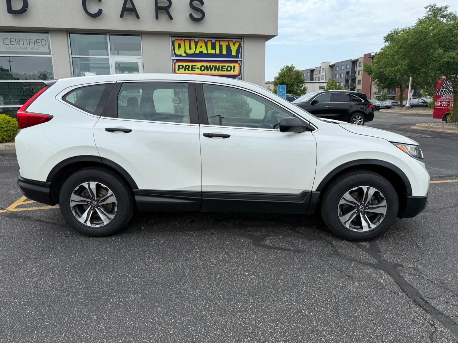 Honda CR-V Vehicle Image 02