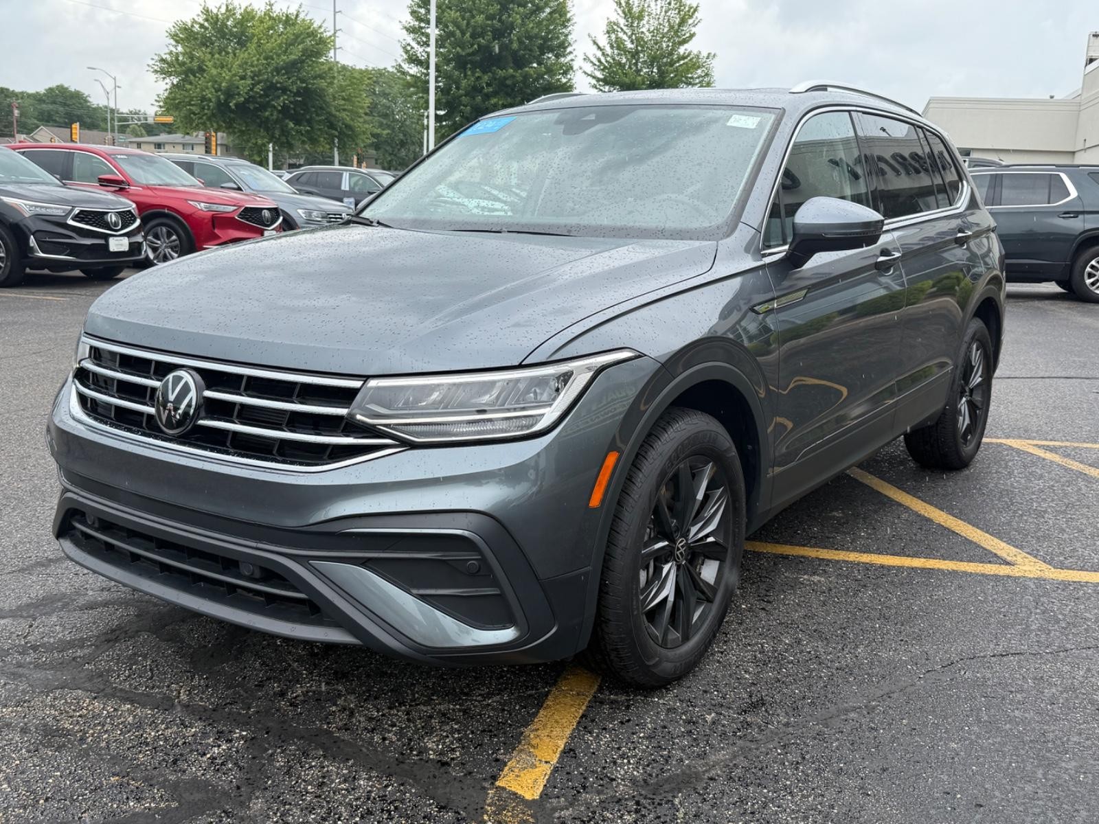 Volkswagen Tiguan Vehicle Image 08