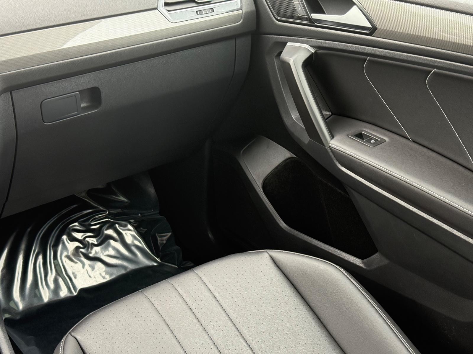 Volkswagen Tiguan Vehicle Image 15