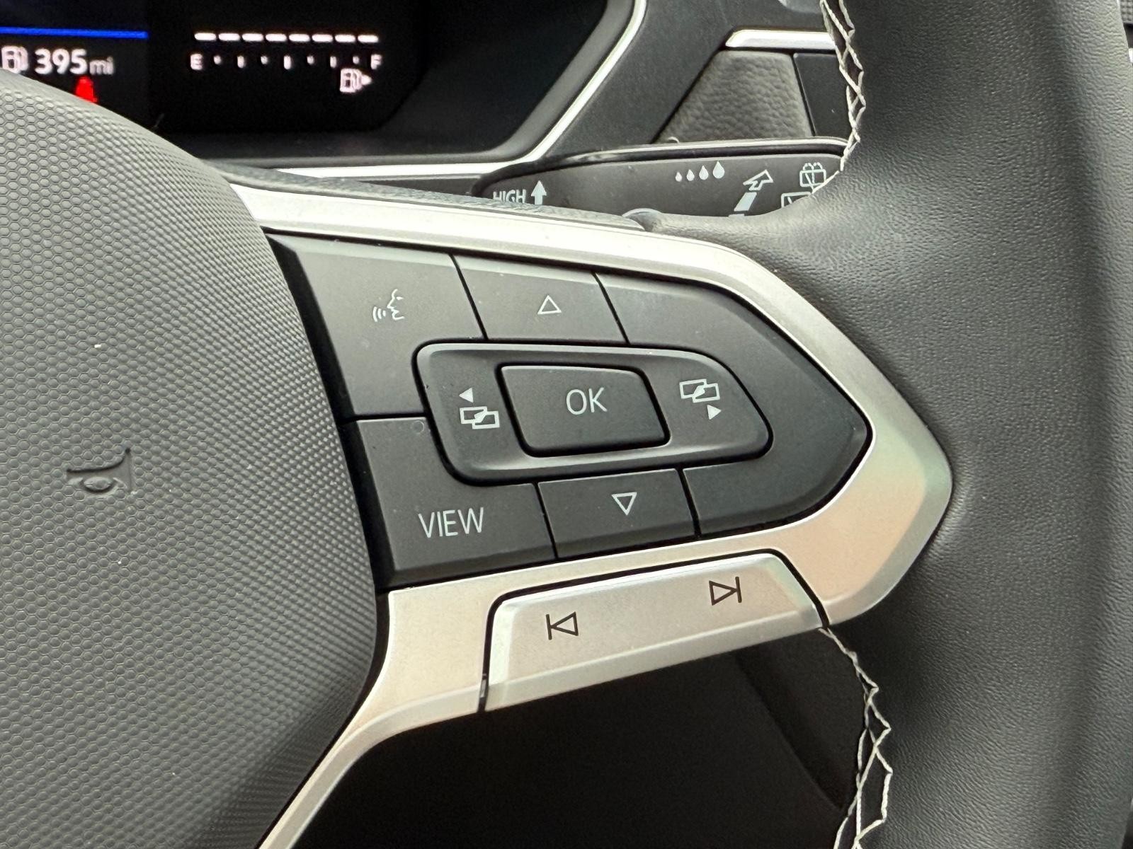 Volkswagen Tiguan Vehicle Image 17