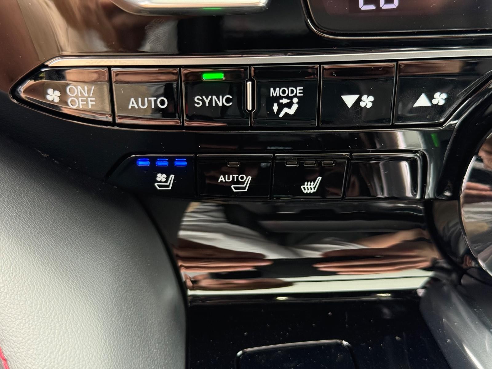 Acura MDX Vehicle Image 15