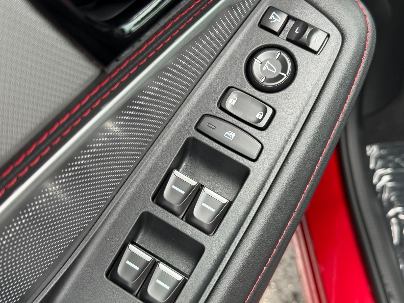 Acura MDX Vehicle Image 16