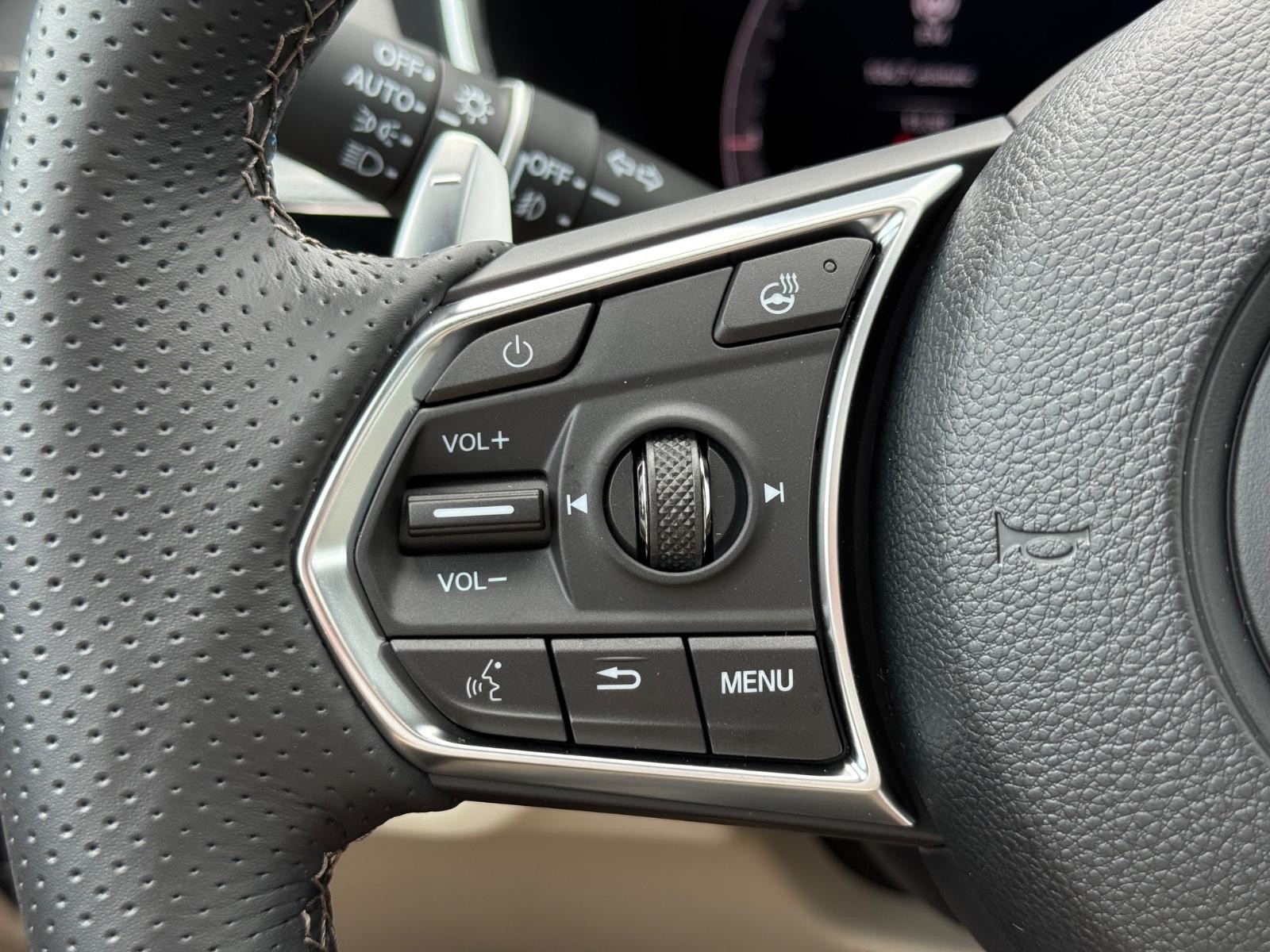 Acura MDX Vehicle Image 12
