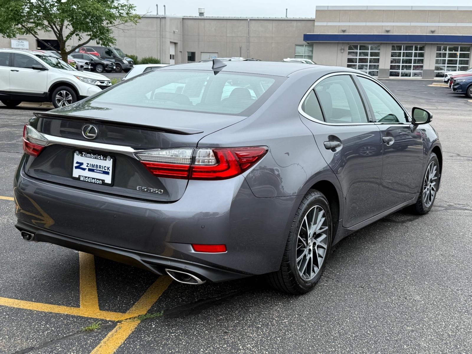 Lexus ES Vehicle Image 03