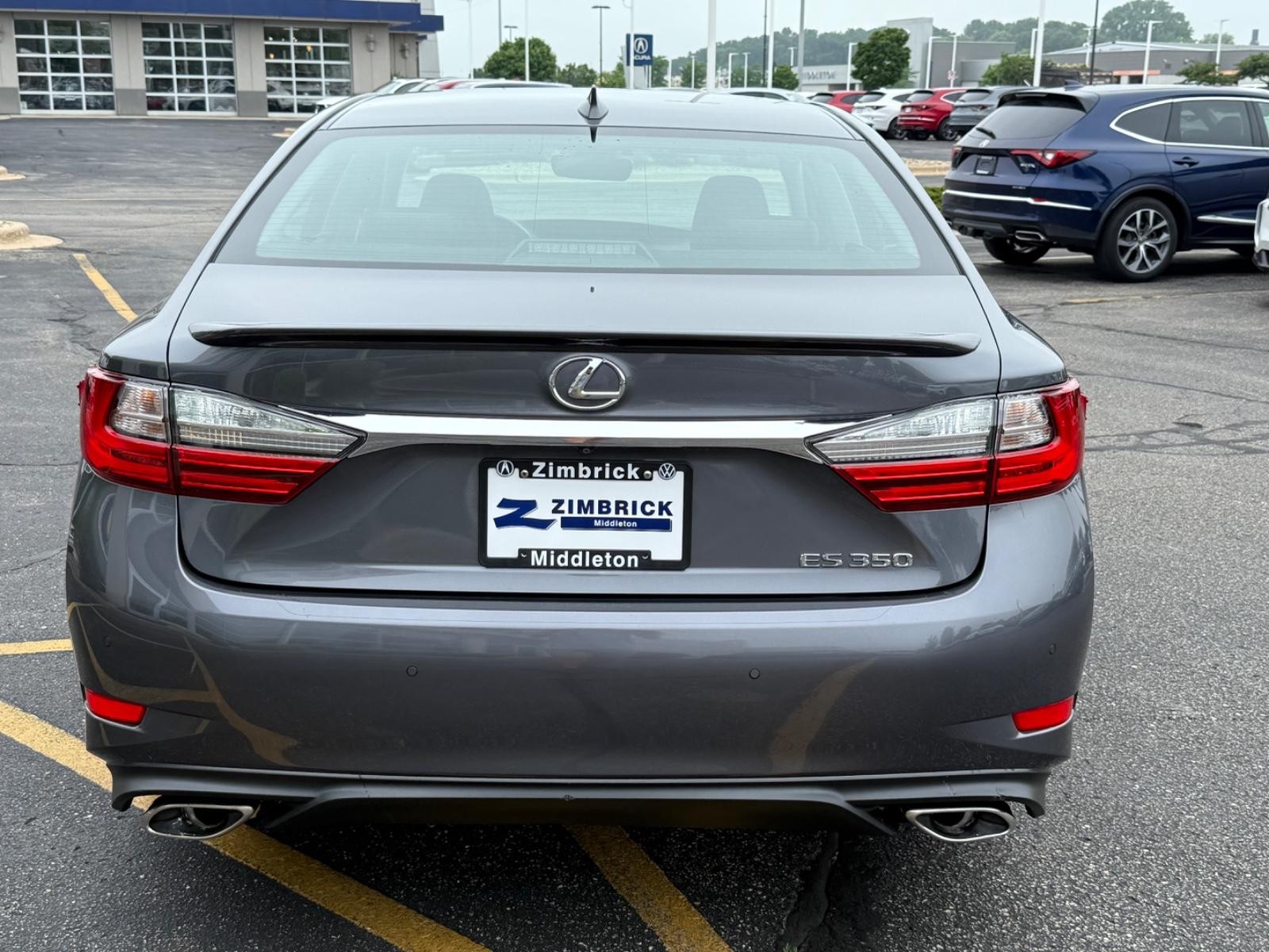 Lexus ES Vehicle Image 04