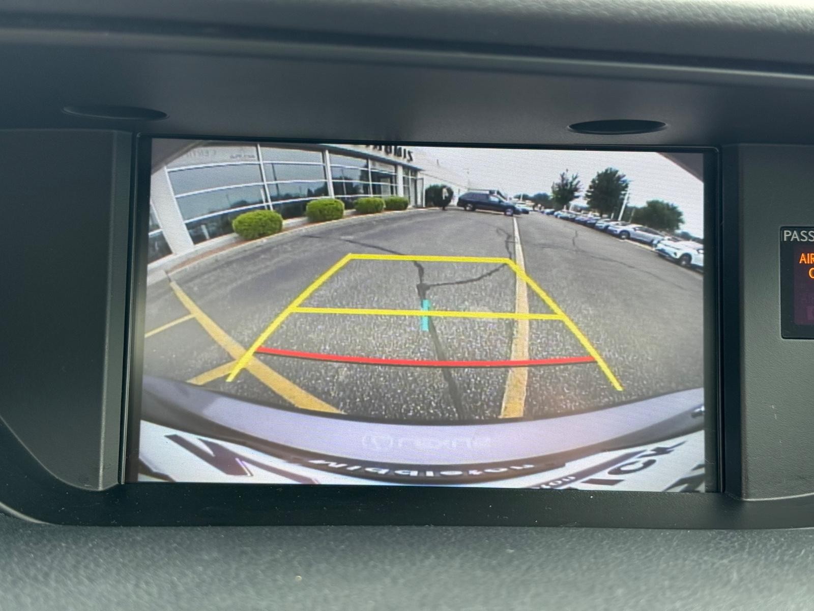 Lexus ES Vehicle Image 20