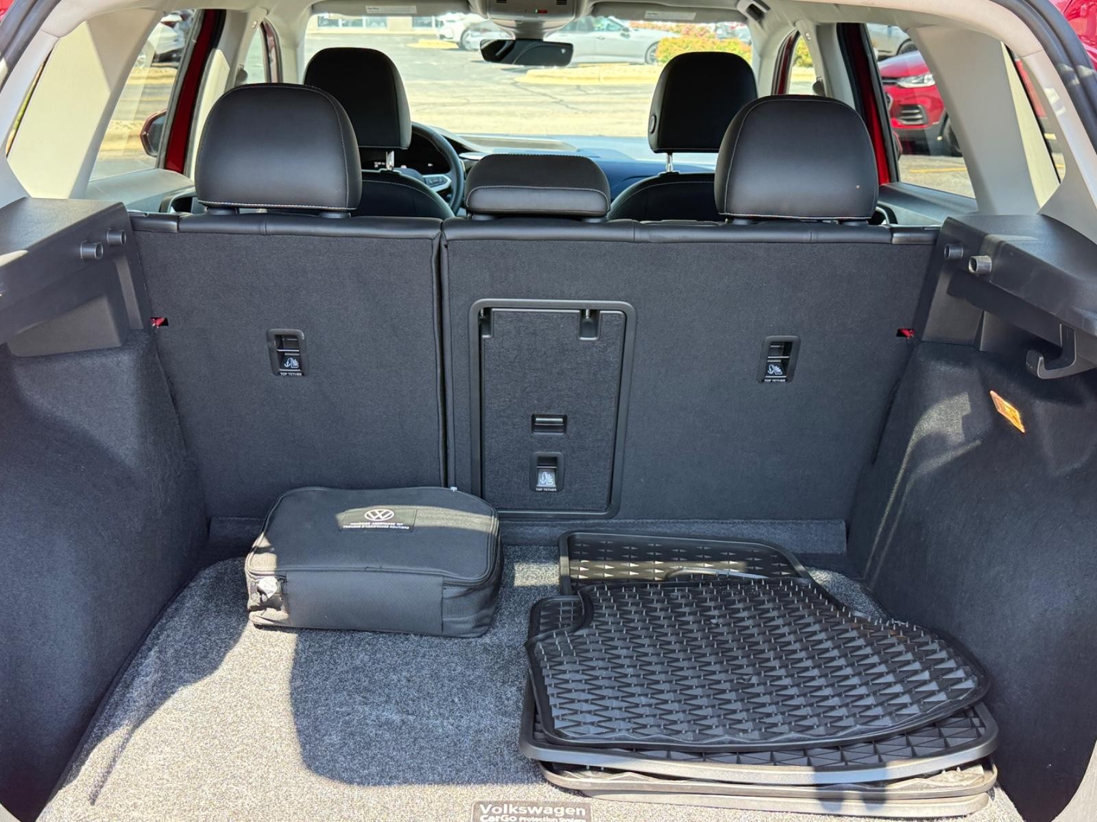 Volkswagen Taos Vehicle Image 09