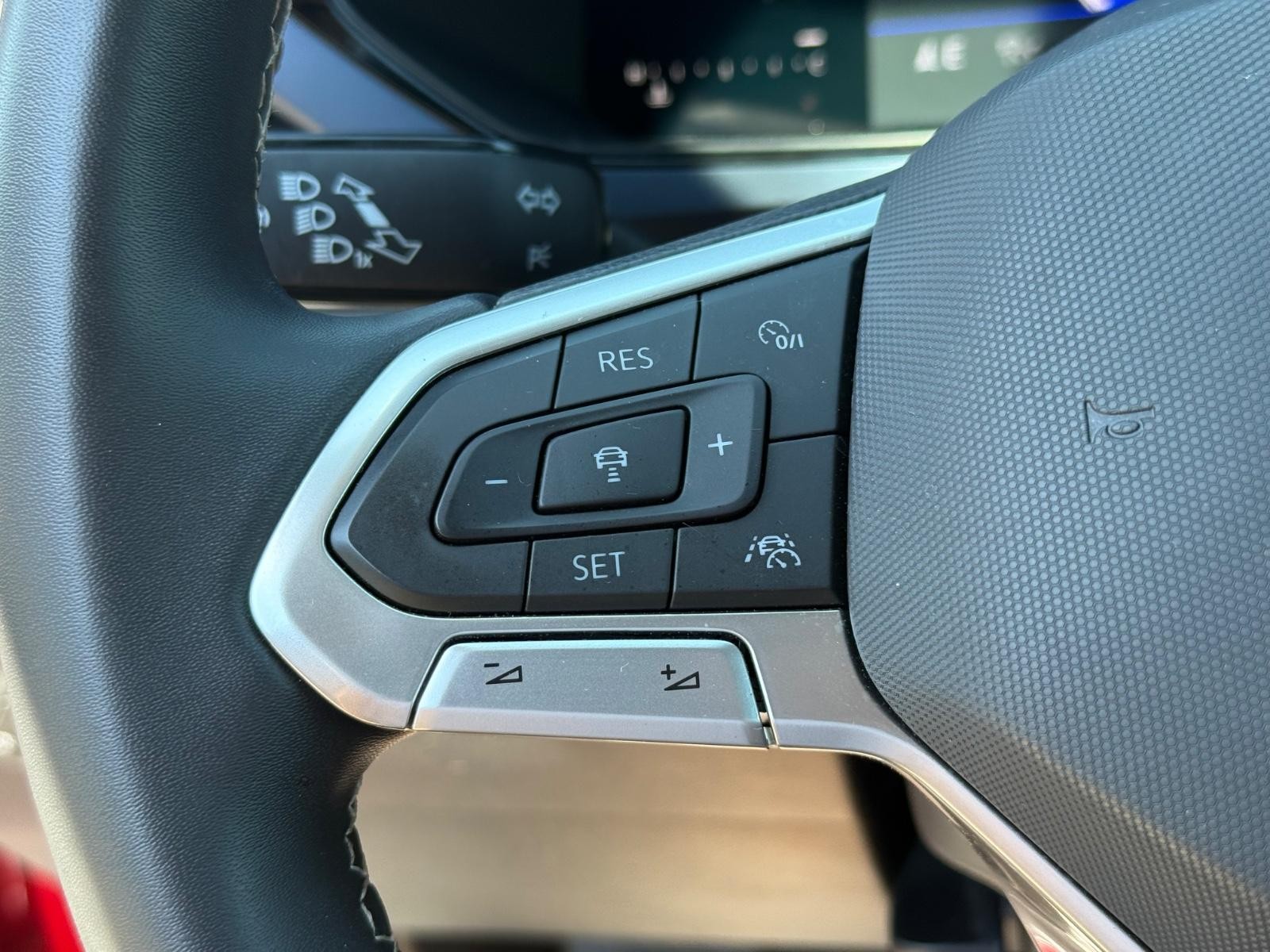 Volkswagen Taos Vehicle Image 16