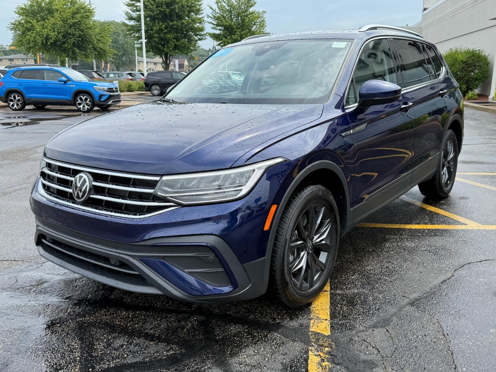 Volkswagen Tiguan Vehicle Image 08