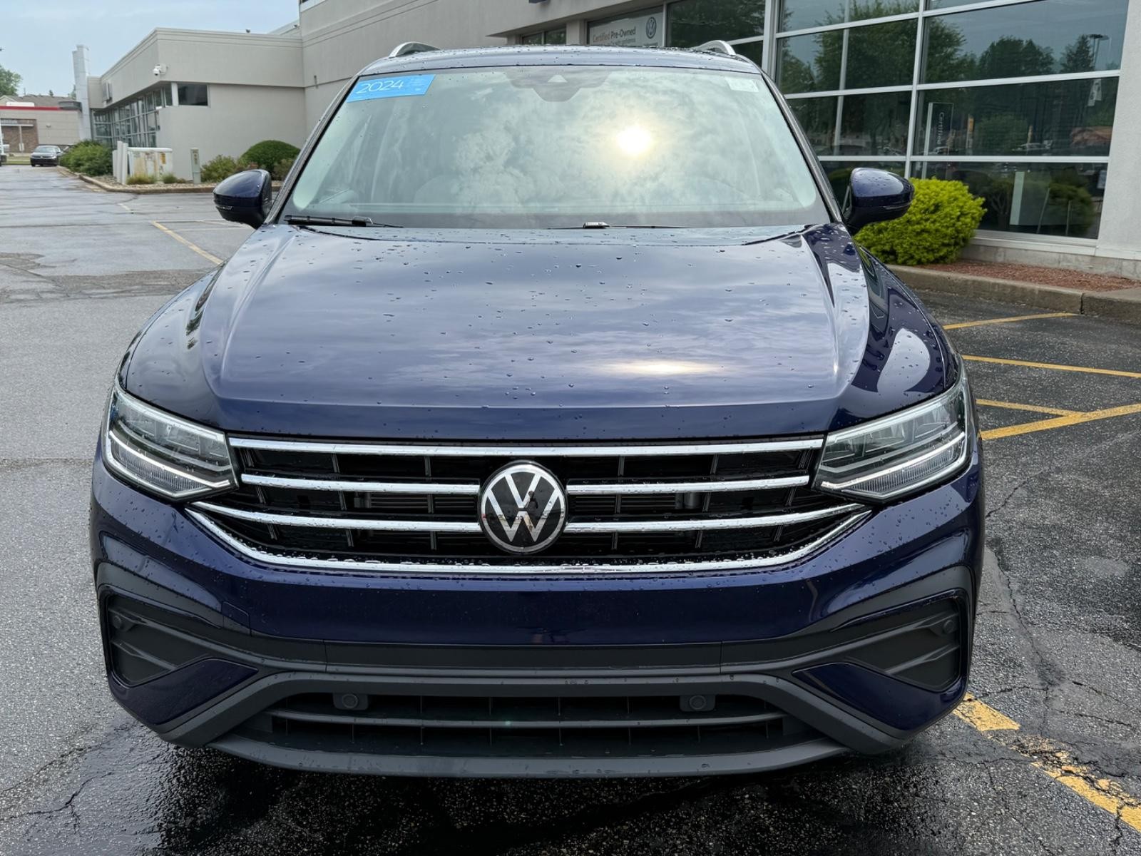Volkswagen Tiguan Vehicle Image 09