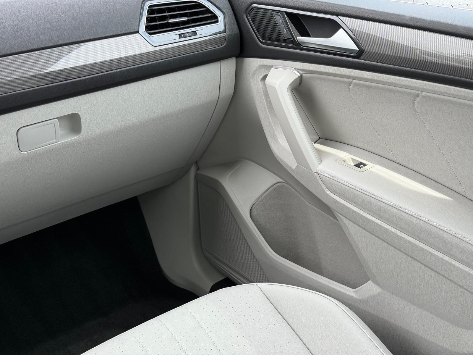 Volkswagen Tiguan Vehicle Image 15
