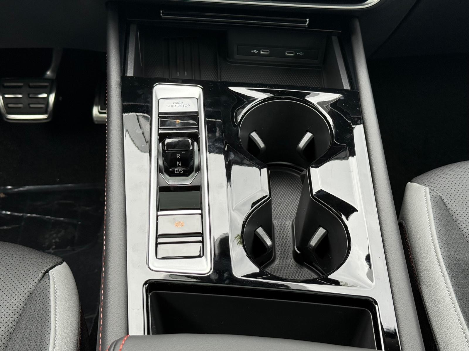 Volkswagen Atlas Vehicle Image 09