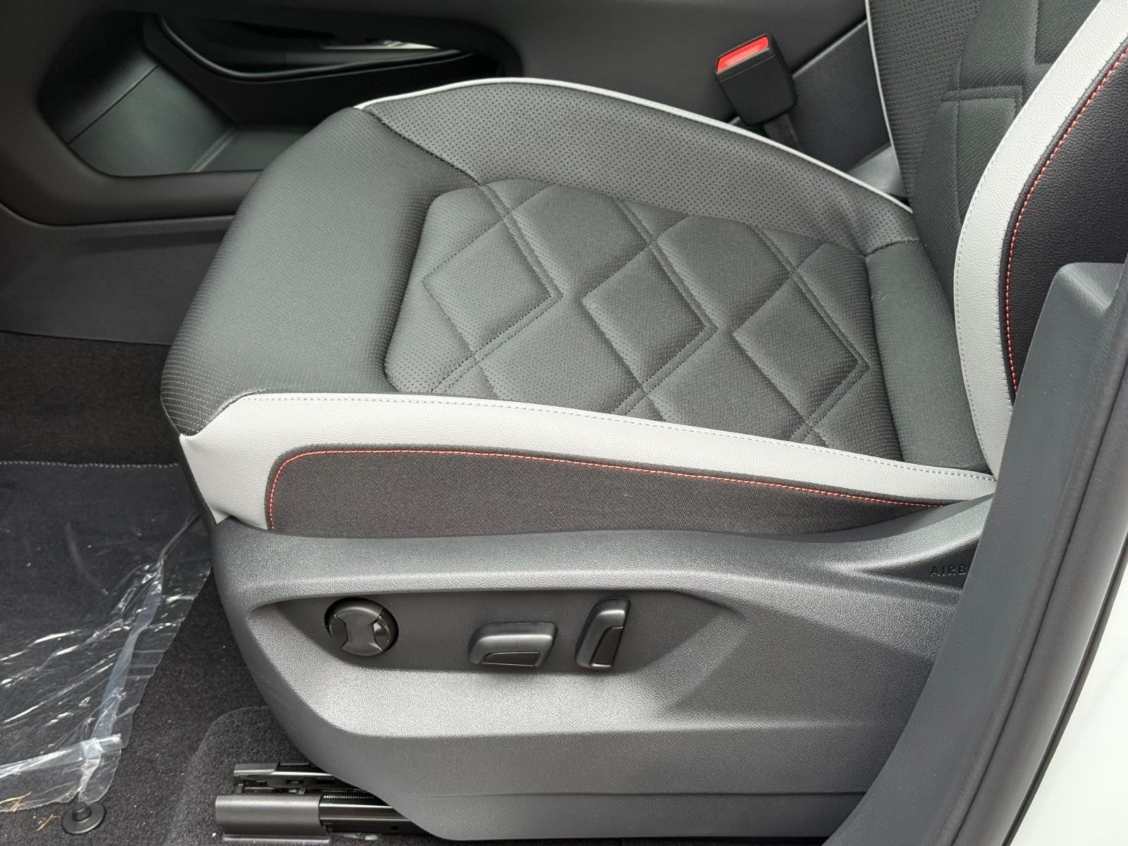 Volkswagen Atlas Vehicle Image 17